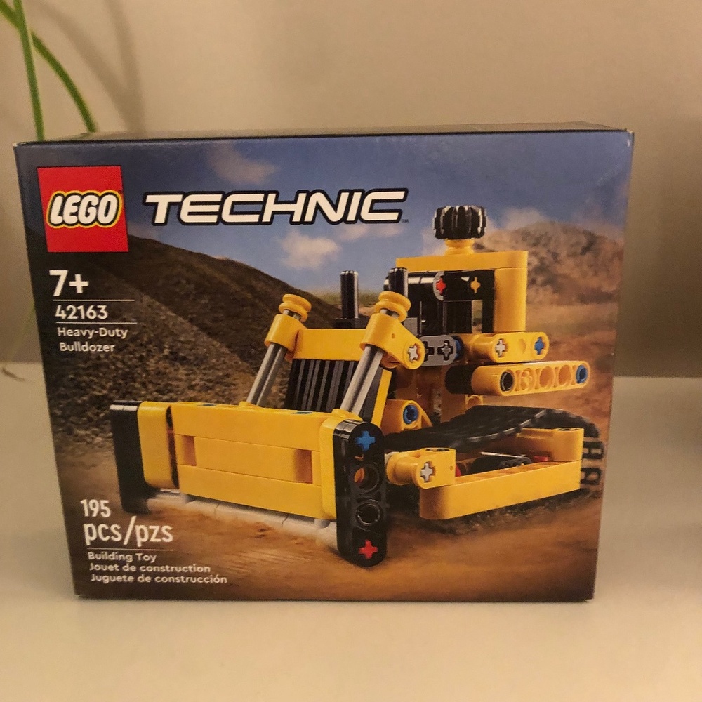 LEGO CITY 42163 HEAVY DUTY BULLDOZER